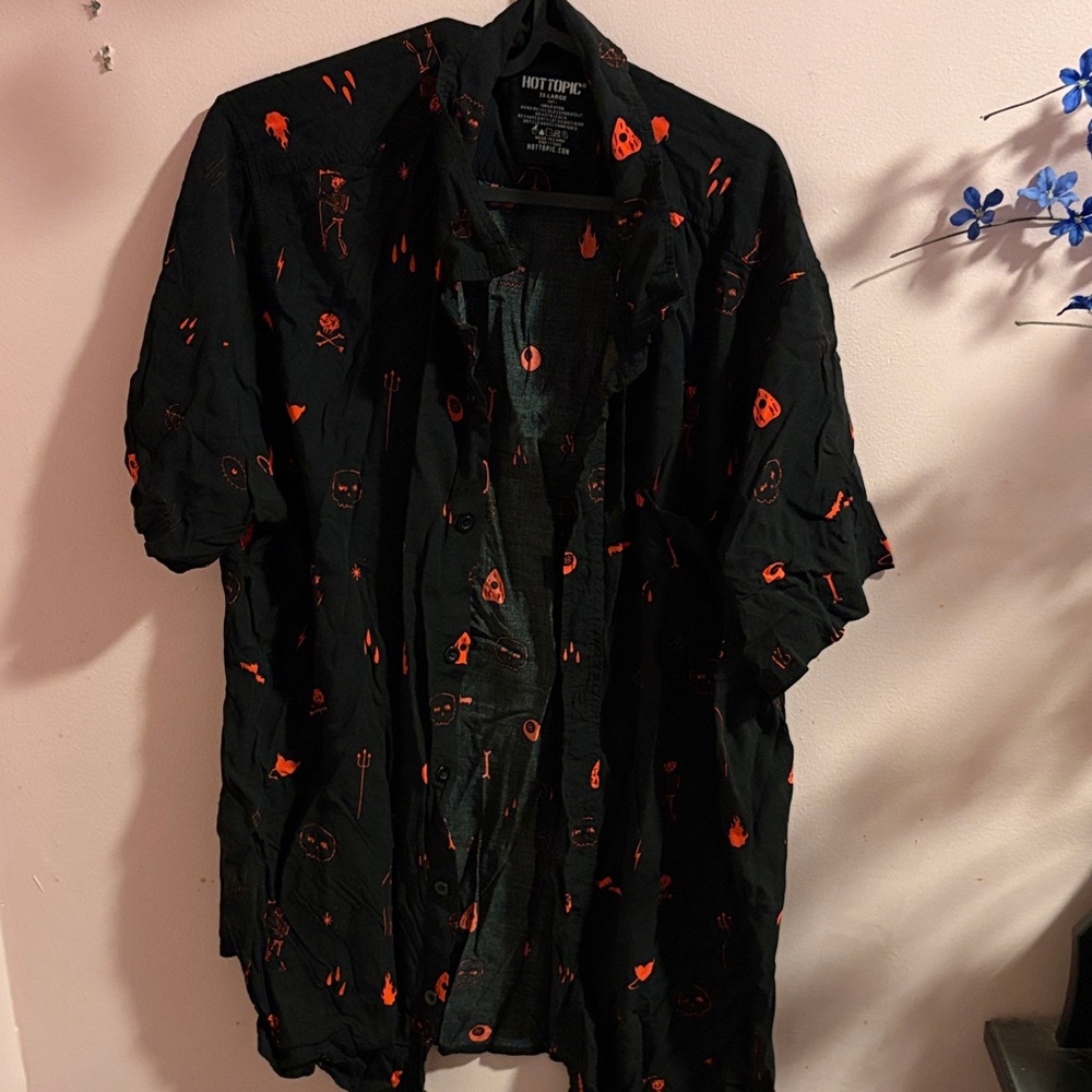 Occult pattern button up - Picture 1 of 3